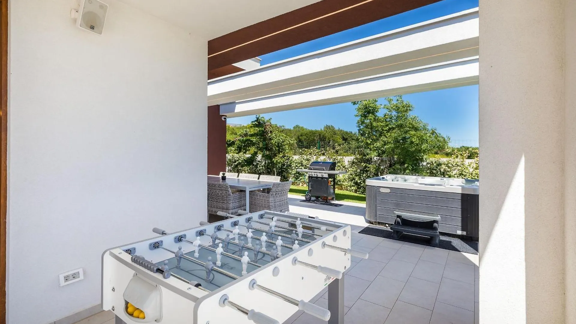 Strandnahe Villa Grofica Mit Whirlpool Und Grill Pula Croatia