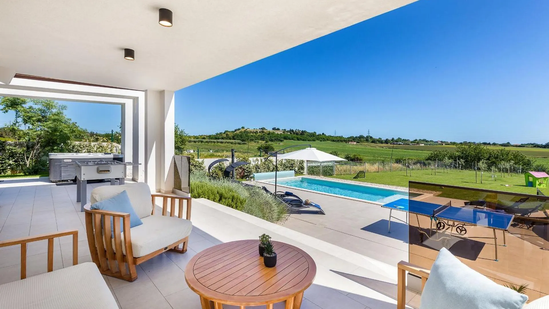 Strandnahe Villa Grofica Mit Whirlpool Und Grill Pula